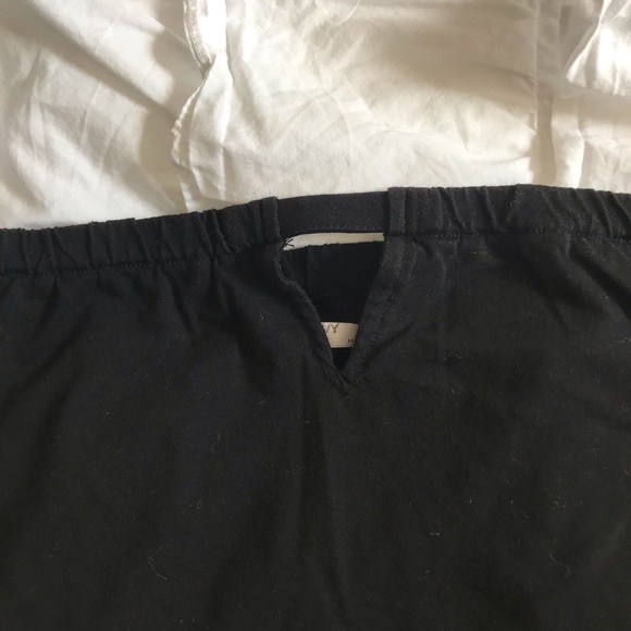 Old navy black mid length sleeve off should top with triangle cut out size S - Picture 4 of 5